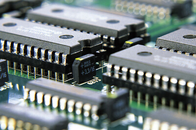 �ƶ��й�������Ϣ��ҵ���Ÿ߶˻���Ʒ�ƻ������ʻ���չ