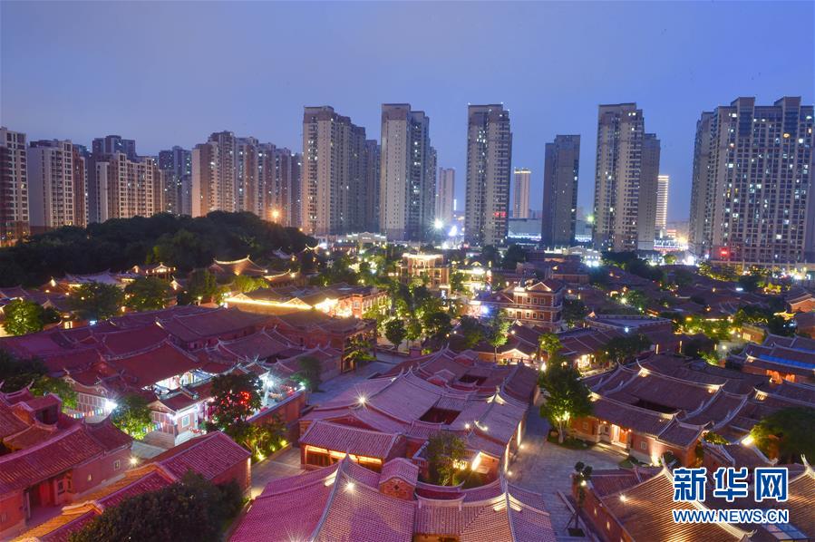 ���»�ȫýͷ����׳�����������ܽ���ʱ�ڡ�����ף����ʢ��40�ꡤͼ�Ļ�������1����Ϊȫ���� ��ƴ�Ż�Ӯ�������������顱����¼ 